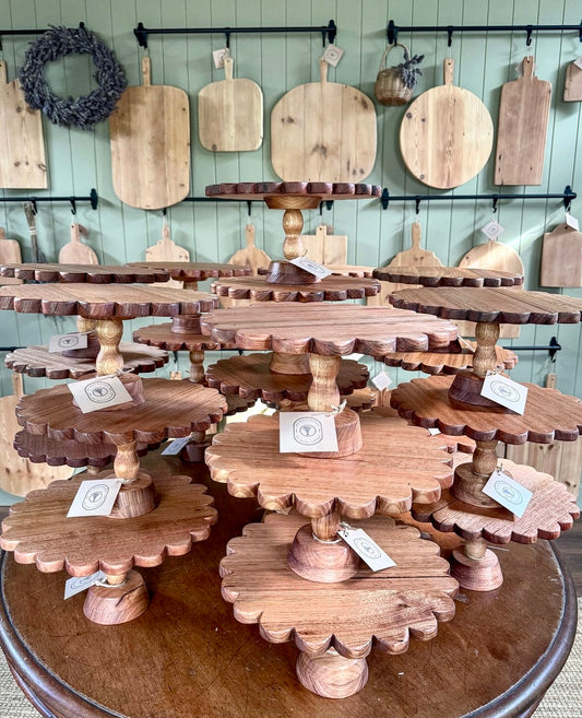 Timber Scallop Cake Stand