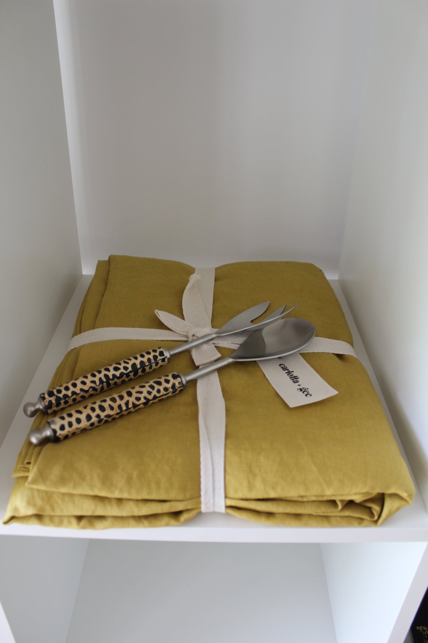 Byron Salad Servers