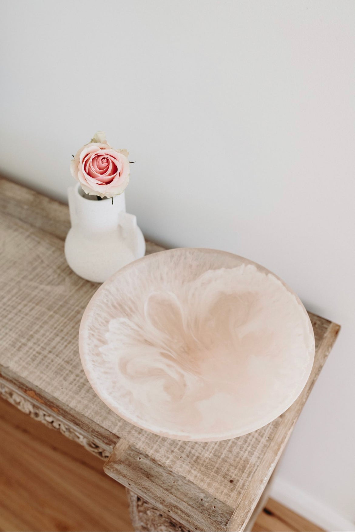 Flow Resin Fruit Bowl | Peach Blush