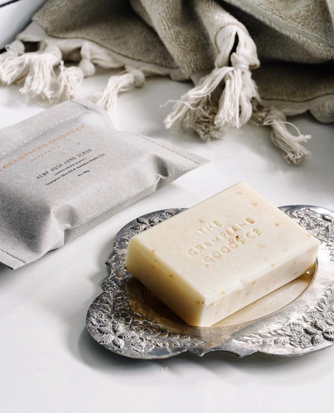 Hemp Husk Hand Scrub – Lemongrass & Basil