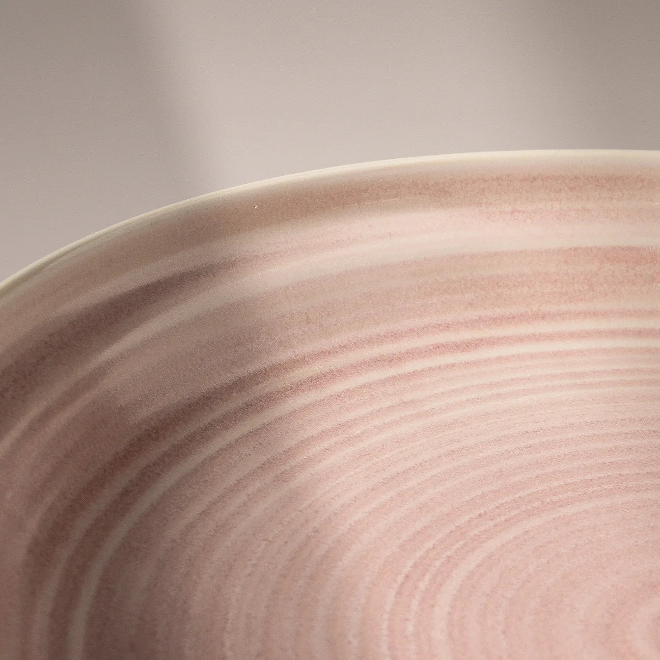 Suiki Serving Bowl ~ Dusty Pink