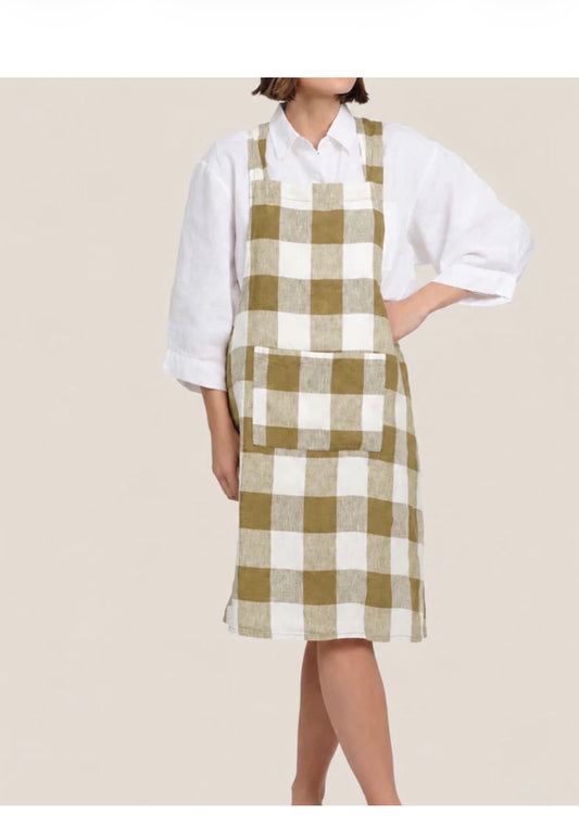 Linen Apron  ~ Carlotta & Gee